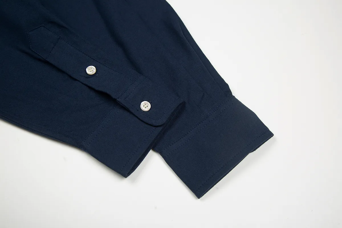 P230 White background picture [Evergreen for all seasons] Style number: 25011# Color: Navy red label/original blue/original white/matte pink/khaki/charcoal gray/black/dark blue white label Size: S to Face 100 cotton oxford spun, pre-laundering treatment, tight and soft texture ✅ - Custom dyed original pearlescent white buttons with different sizes ✅ - Special shaped chiffon foil included in the collar door tube, not easy to deform and pull ✅ - RL classic version of oxford spun shirt, thick and crisp feeling brought by oxford cloth, can be worn alone as an outer layer, can be matched with all seasons, practical wear, a must-have item in the wardrobe, start with eyes closed